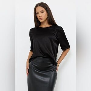 LAMADE NIGHTS IN THE CITY RIB BACK SILKY TEE